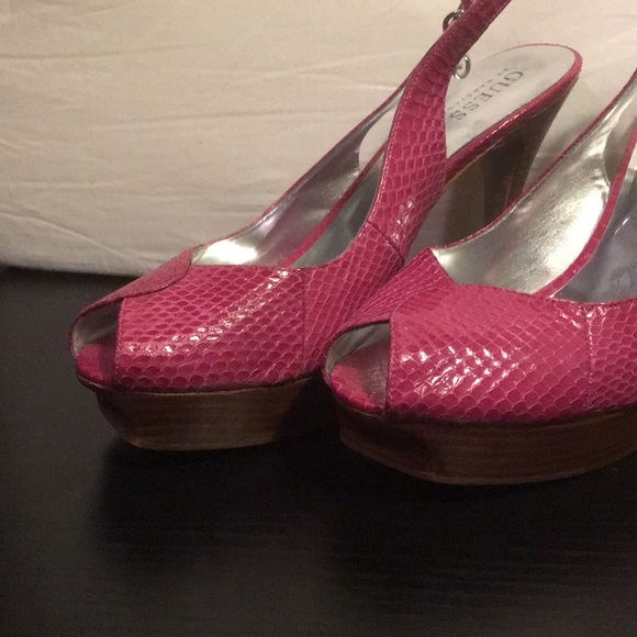 Guess Pink Python 🐍 platform heels 👠 - Picture 7 of 8